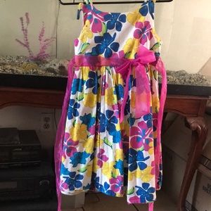 This Beautiful yellow,pink,blue dress in M size .